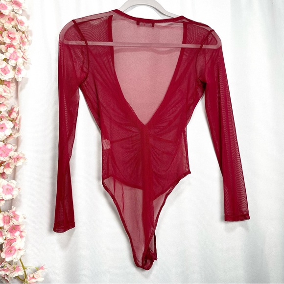 🌸 4/$20 Twist Plunge Sheer bodysuit XS red - Picture 6 of 6
